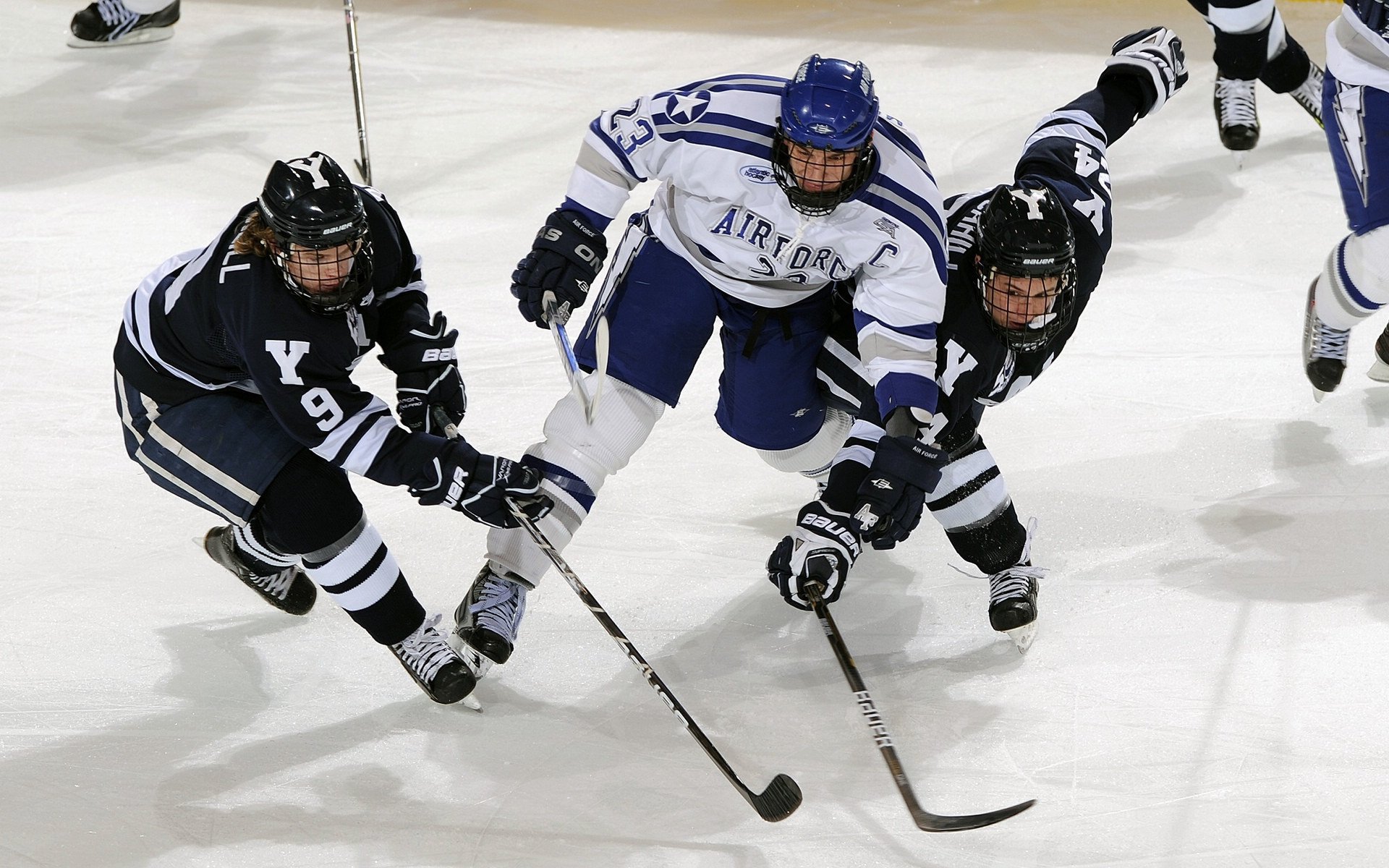 乔治攻防一体快船防守效率提升，快船乔治伤病