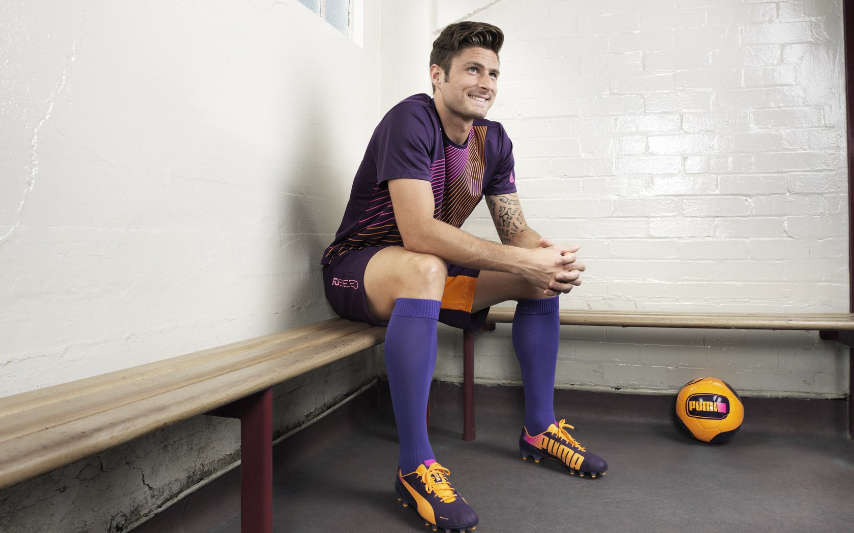 高尔夫名人赛：欧洲老将再次夺冠，风采依旧！，高尔夫世界名将